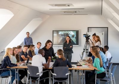 Lernen mit digitalen Spielen: Wie lassen sich Lernende am besten unterstützen?